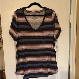 Torrid Black and Gray Short Sleeve Relaxed Tee